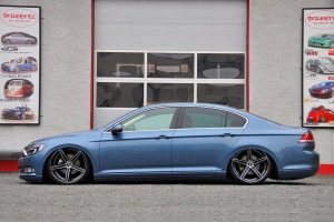 Νέο Volkswagen Passat με αερανάρτηση είναι ένα με την άσφαλτο!