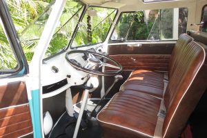 Μοναδικό VW T1 του 1965 με 12 θέσεις πωλείται 220.000 δολάρια!