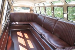 Μοναδικό VW T1 του 1965 με 12 θέσεις πωλείται 220.000 δολάρια!