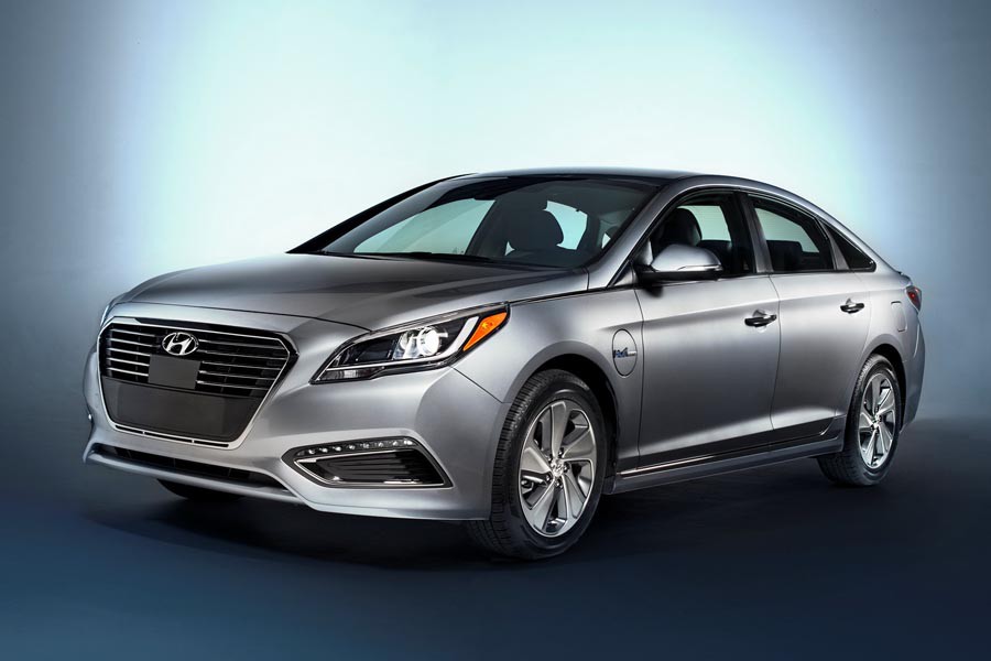 Το πρώτο plug-in hybrid Hyundai Sonata με 3,0 λτ./100 χλμ. κατανάλωση