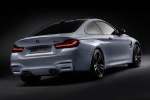 BMW M4 Concept Iconic Lights φωτίζει στα 600 μέτρα!