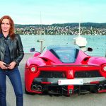 Γνωρίστε τη νέα κάτοχο της πολυπόθητης Ferrari LaFerrari (+video)