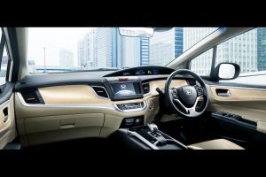 Νέο Honda Jade Hybrid με πρακτικό εσωτερικό 6 θέσεων