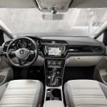Νέο Volkswagen Touran με κινητήρες από 1.2 TSI και 1.6 TDI