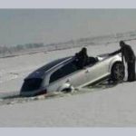 Βουτιά Audi Q7 με 3 επιβάτες σε παγωμένη λίμνη