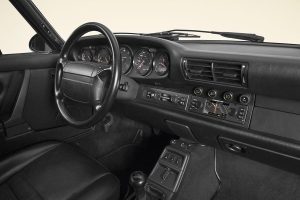 Ρετρο-μοντέρνο Porsche navigation radio για τις κλασικές 911