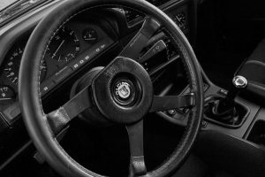 BMW E30 Alpina B6 3.5 λτ. 261 ίππων του 1986 με… πόσο;