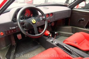 Ferrari F40 του 1989 με 5.900 χλμ. έναντι 1.145.000 ευρώ!
