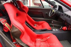 Ferrari F40 του 1989 με 5.900 χλμ. έναντι 1.145.000 ευρώ!