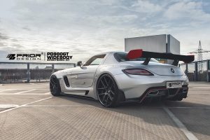 Mercedes SLS AMG με αγωνιστική εμφάνιση αλά GT3