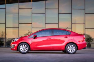 Ανανεωμένο Kia Rio Sedan με αλλαγές μέσα – έξω