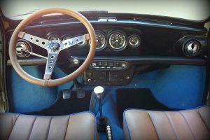 Πολύχρωμο Innocenti Mini Cooper του 1973 για 32.500 ευρώ