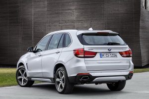 Νέα BMW X5 xDrive40e 2.0T 313 PS με 3,3 λτ. κατανάλωση!