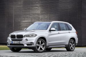 Νέα BMW X5 xDrive40e 2.0T 313 PS με 3,3 λτ. κατανάλωση!