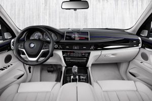 Νέα BMW X5 xDrive40e 2.0T 313 PS με 3,3 λτ. κατανάλωση!