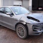 Porsche Macan Turbo τρακαρισμένη πωλείται 57.500 ευρώ!