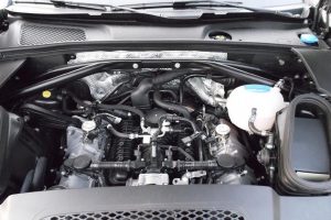 Porsche Macan Turbo τρακαρισμένη πωλείται 57.500 ευρώ!