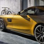 Mercedes AMG GT με ασορτί ποδήλατο Rotwild GT S
