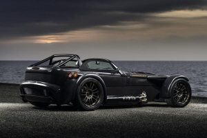 Donkervoort D8 GTO 2.5 TFSI 380 PS με γυμνό ανθρακόνημα