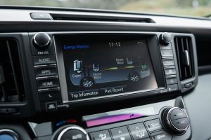 Ανανεωμένο Toyota RAV4 και πρώτη φορά RAV4 Hybrid