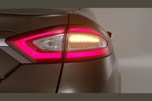 Νέο πολυτελές Ford Vignale Mondeo χειροποίητης παραγωγής