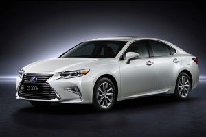 Ανανεωμένο Lexus ES και για πρώτη φορά με 2λιτρο κινητήρα