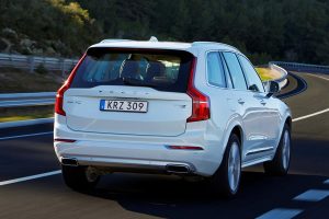Νέο Volvo XC90 T8 Twin Engine 407 ίππων με 2,1 λτ. κατανάλωση!