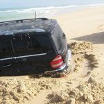 Mercedes GL έκανε ένα απολαυστικό... αμμόλουτρο!