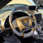 3.400.000 ευρώ πωλείται η πιο κιτς χρυσή Pontiac Trans-Am!