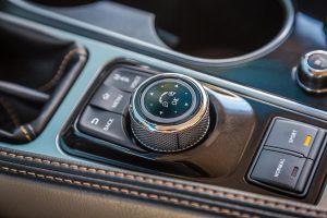 Νέο Nissan Maxima με δυναμικό 4θυρο κουπέ αμάξωμα