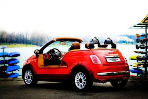 Πιο κάμπριο Fiat 500 χωρίς πόρτες και οροφή δε γίνεται!