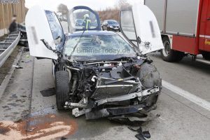 Το πρώτο κατεστραμμένο BMW i8 κατόπιν σφοδρής σύγκρουσης