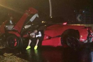 Ferrari LaFerrari διαλύθηκε στα χέρια ενός έφηβου οδηγού