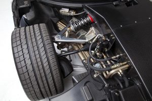 Σπάνια Mercedes CLK GTR Roadster του 1999 με 6 χιλιόμετρα!