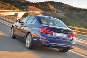 Ανανεωμένη BMW Σειρά 3 και με 3κύλινδρο turbo κινητήρα 1.5 λτ.