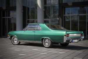 Ο CEO της Opel με το δικό του σπάνιο Diplomat A V8 Coupé