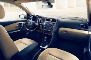 Ανανεωμένο Volkswagen Polo sedan με κινητήρες 1.6 λίτρων