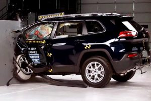 Ασφαλέστερο το Jeep Wrangler από το νέο Cherokee! (+video)