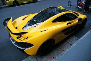 McLaren P1 σε… Taxi για πάρα πολύ γρήγορες κούρσες!