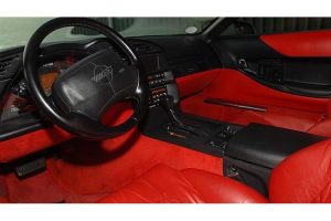 Σε δημοπρασία Corvette λιμουζίνα για γάμους και πάρτι!