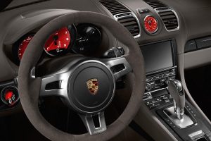 Φλογερή κατακόκκινη Porsche Boxster S ‘Guards Red’