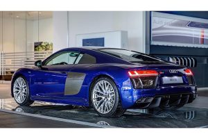 Audi R8 V10 με χρώμα Αβάνας από μέσα και Σαντορίνης απ’έξω