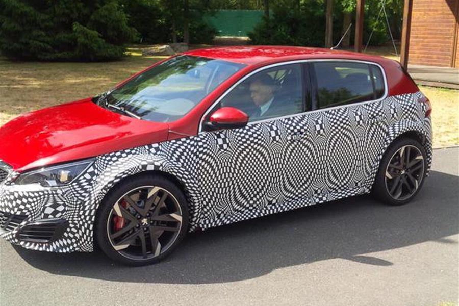 Στα σκαριά το Peugeot 308 R HΥbrid παραγωγής με 500 ίππους (;)