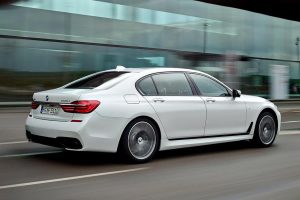 Νέα BMW Σειρά 7 και υβριδική 2.0 Turbo με 2,1 λτ. κατανάλωση!