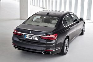 Νέα BMW Σειρά 7 και υβριδική 2.0 Turbo με 2,1 λτ. κατανάλωση!