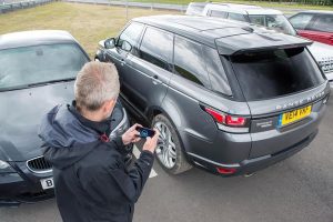 Τηλεκατευθυνόμενο Range Rover Sport μέσω smartphone! (+video)