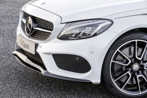 Νέα αξεσουάρ AMG για πιο σπορ εμφάνιση στη Mercedes C-Class