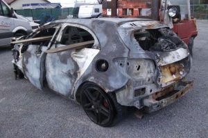 Καμένη Mercedes-AMG A 45 με 19.000 χλμ. πωλείται 9.500€!