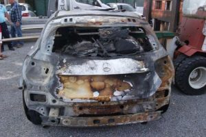 Καμένη Mercedes-AMG A 45 με 19.000 χλμ. πωλείται 9.500€!