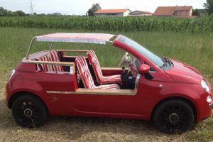 80.000 ευρώ για Fiat 500 κάμπριο με τέντα και ψάθες; Ε, ποτέ!